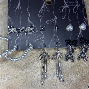 NWT Silver & Faux Pearl Heart & Bow 6 Pack Stud Earrings